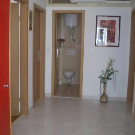 Ana Apartment