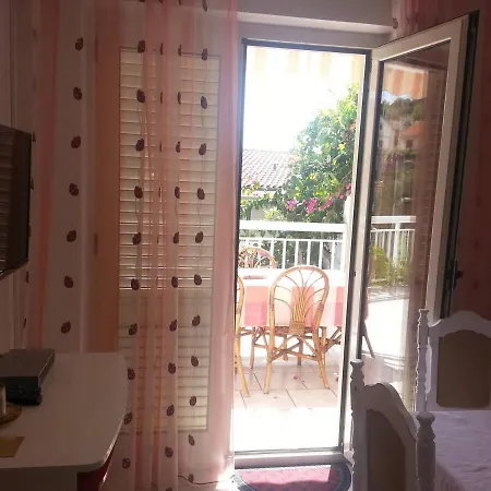 Ana Apartment